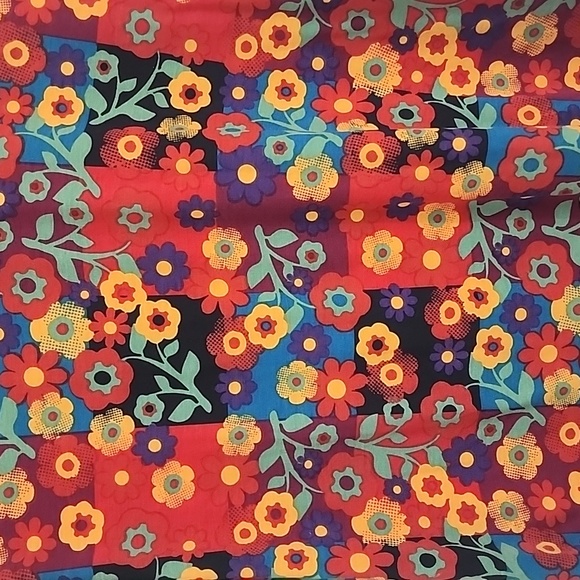 L Red Lularoe Randy - Picture 2 of 4